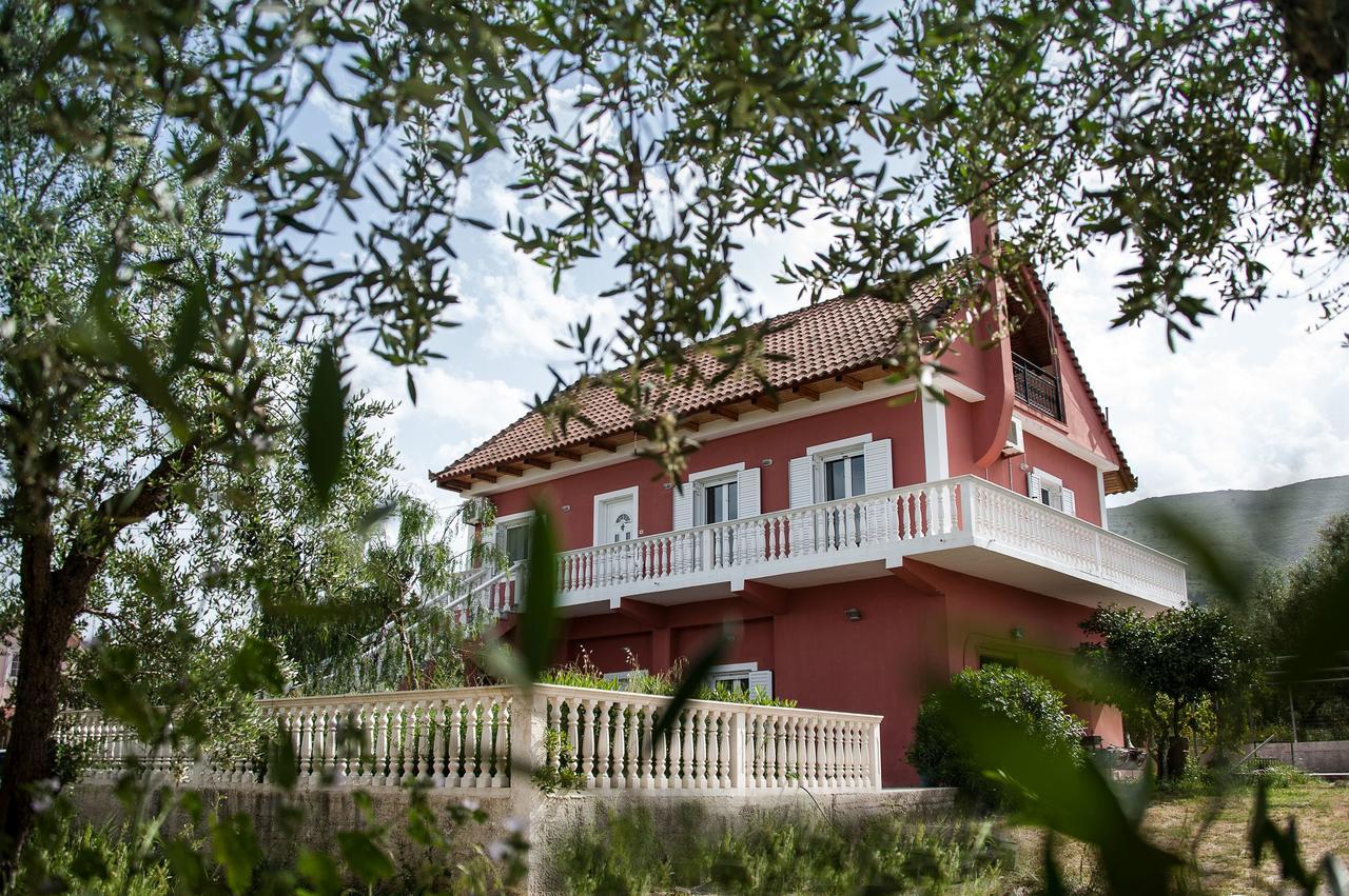 Thalia's House *